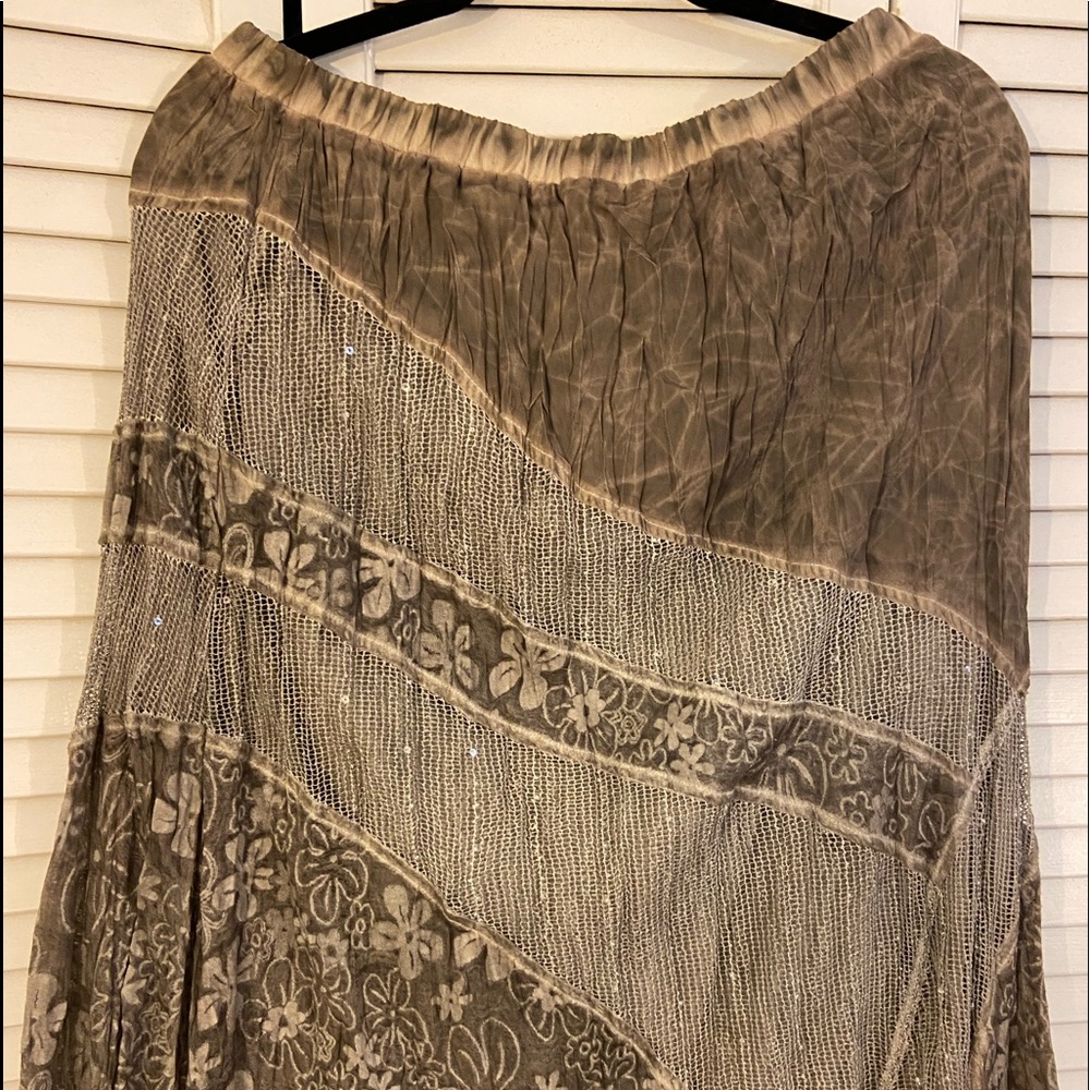 GORGEOUS CHICO’S SKIRT!  Multi material.. see pics.. great condition